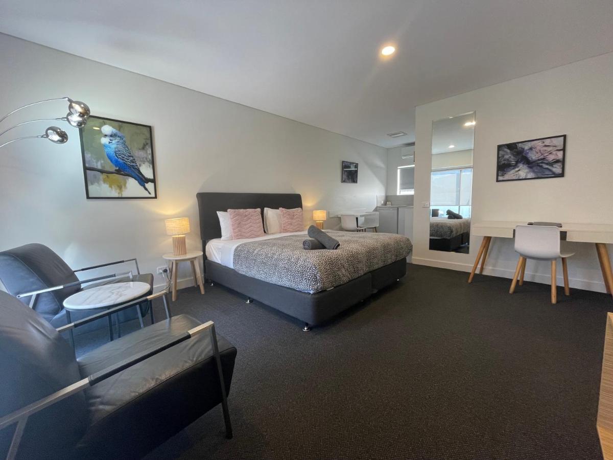 Coastal Motel 4*
