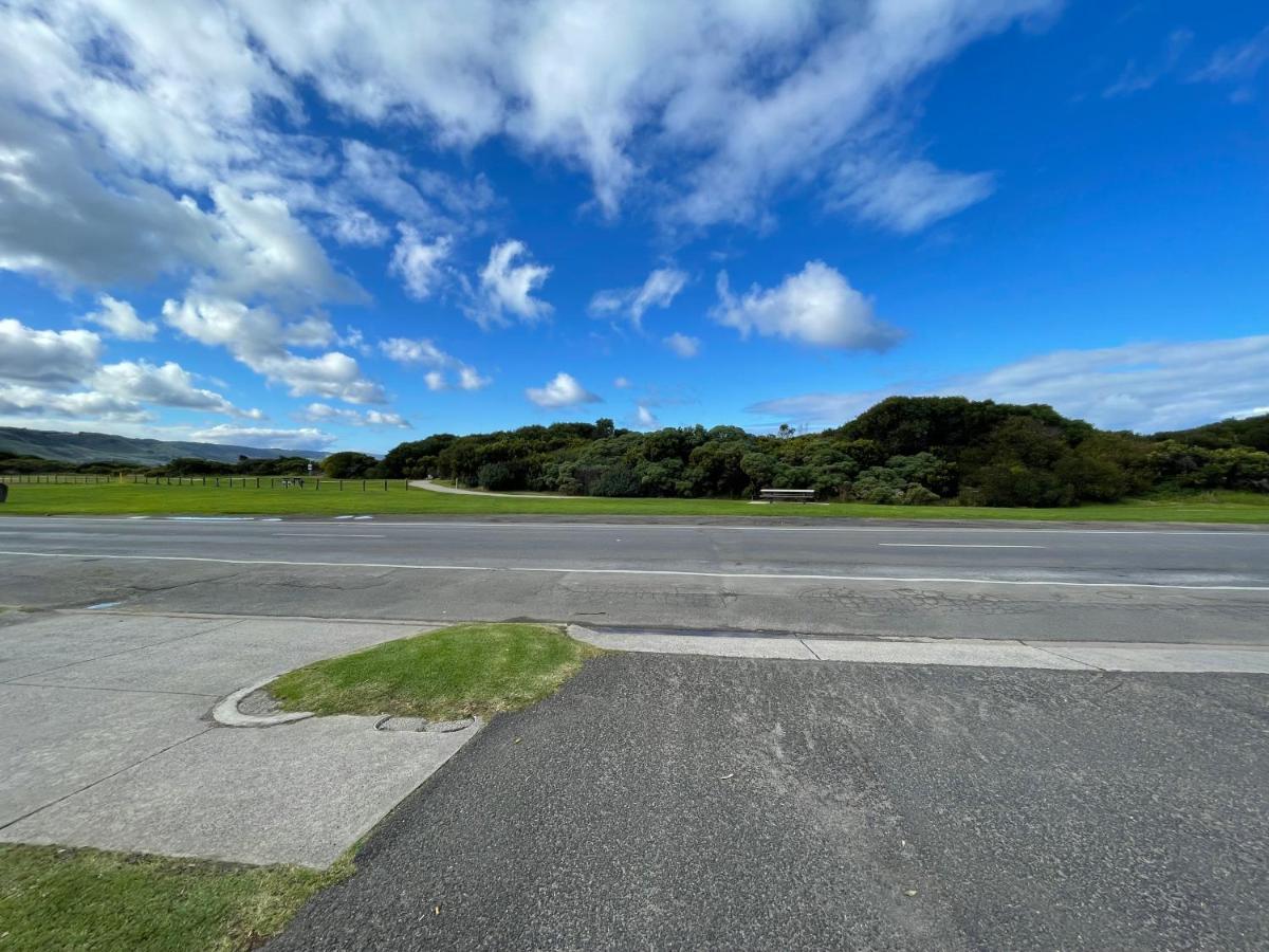 Coastal Motel 4*